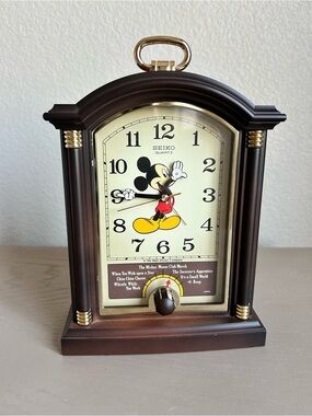 Vintage Disney Seiko Quartz Mickey Mouse Musical Alarm Clock